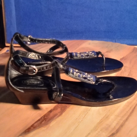 Coach Dylanitl Patent Leather T-Strap Wedge Sandal Heels, Sz. 7.5-US, 38-EU - Picture 2 of 7